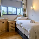 Rossgier Apartman Lifford